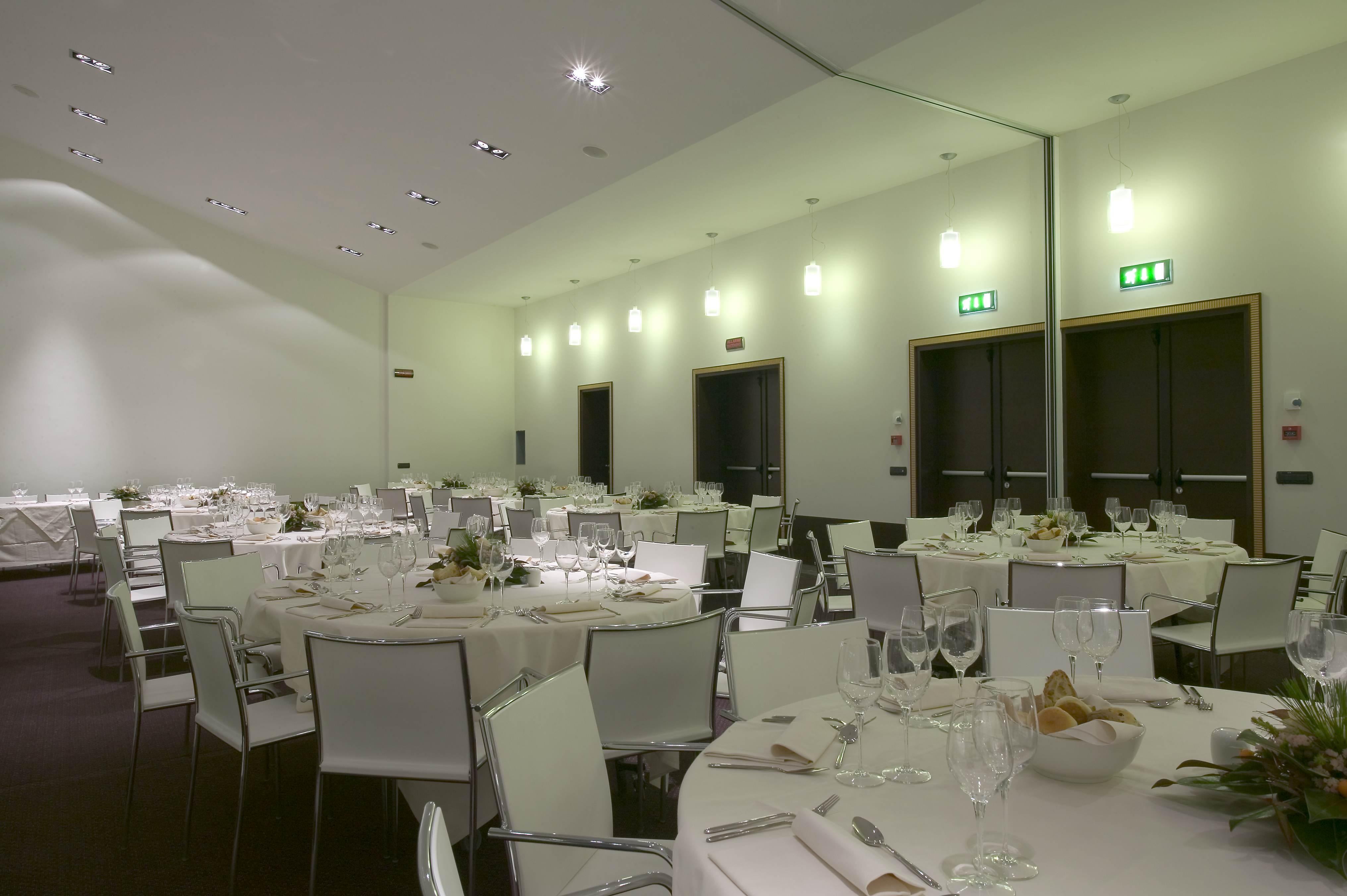 Una Hotels Malpensa Cerro Maggiore Екстер'єр фото
