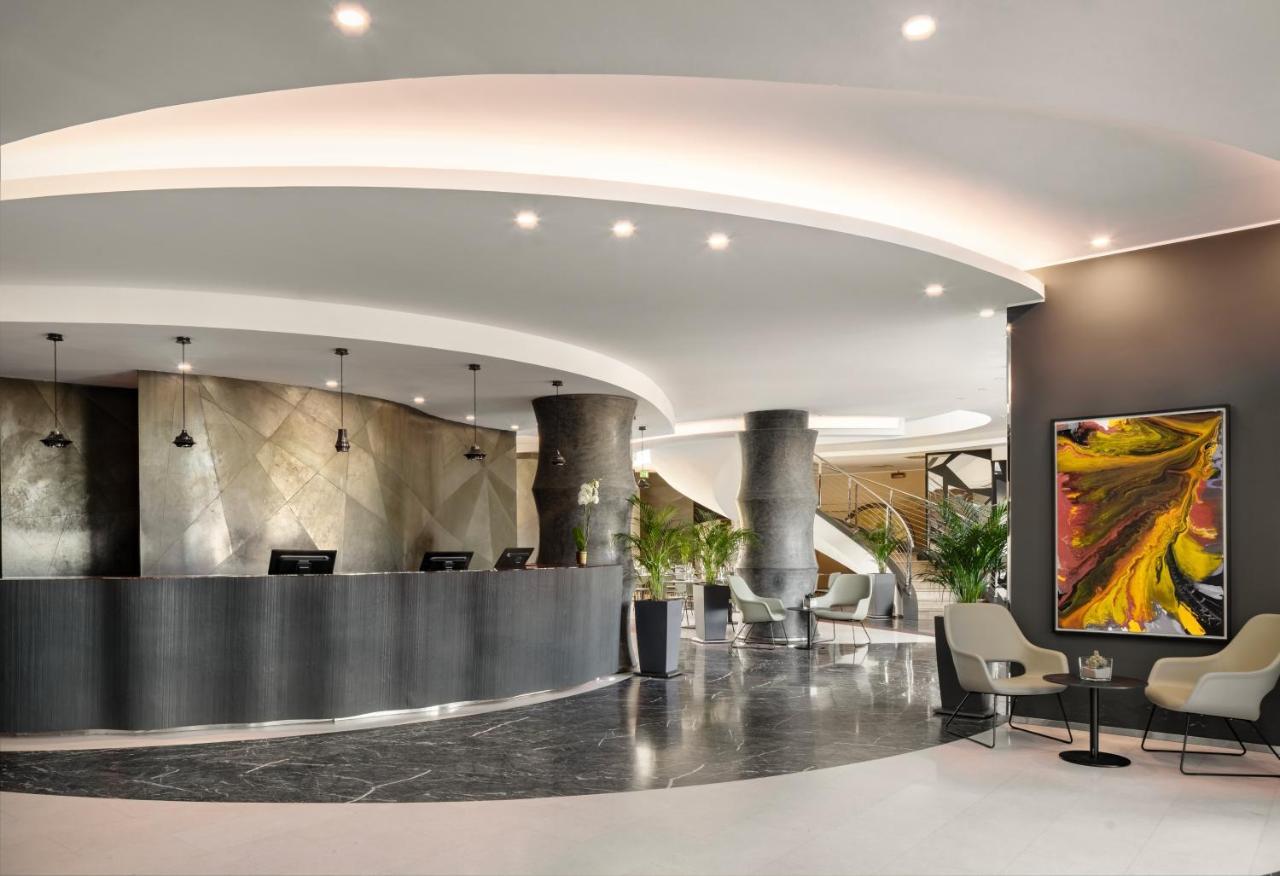 Una Hotels Malpensa Cerro Maggiore Екстер'єр фото