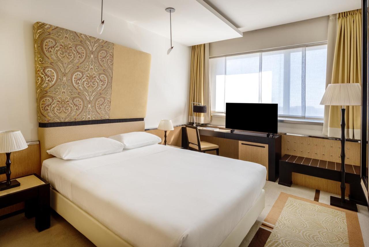 Una Hotels Malpensa Cerro Maggiore Екстер'єр фото